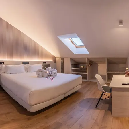 Neru Con Encanto 2* ليون