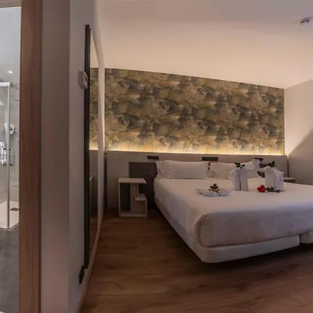 Neru Con Encanto ليون