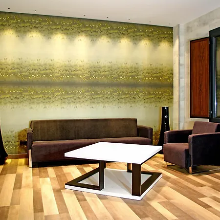 Neru Con Encanto ليون