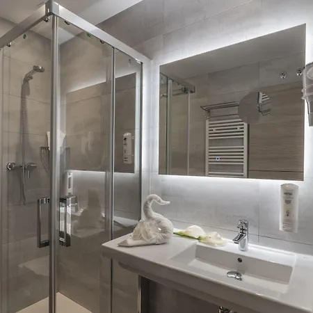 Neru Con Encanto Hotel 2*