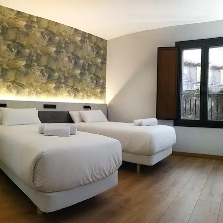 Neru Con Encanto Otel 2*