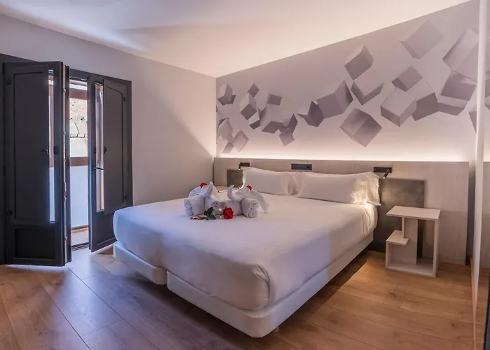 Neru Con Encanto Leão