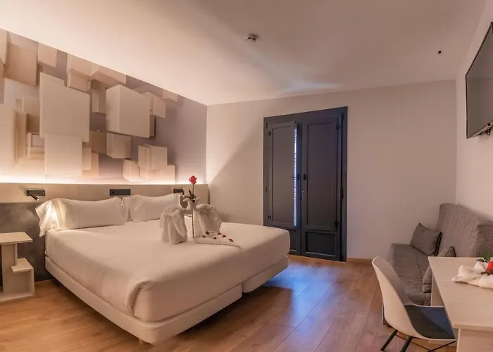 Neru Con Encanto Hotel León