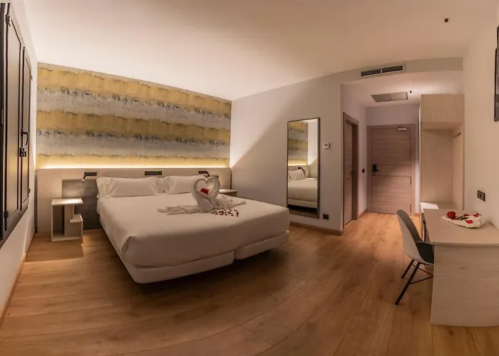 Neru Con Encanto León