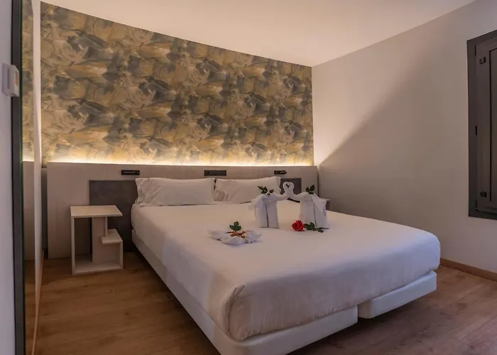 Neru Con Encanto Hotel Leão